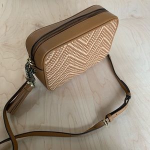 MICHAEL KORS Acorn Crossbody Camera Leather Bag
